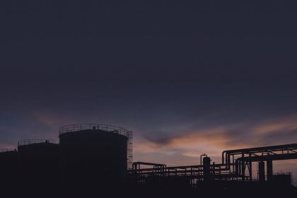 Petrol ve enerji üretim tesisi