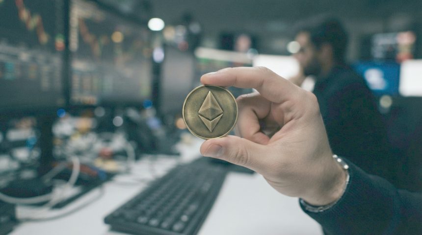 Ethereum sikkesi ve blok zinciri görseli
