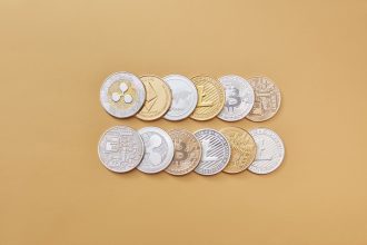 Ethereum sikkesi ve blok zinciri görseli