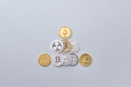 Ethereum sikkesi ve blok zinciri görseli
