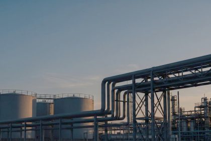 Petrol ve enerji üretim tesisi